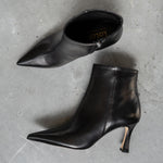 Bot met spitse punt - Zwart