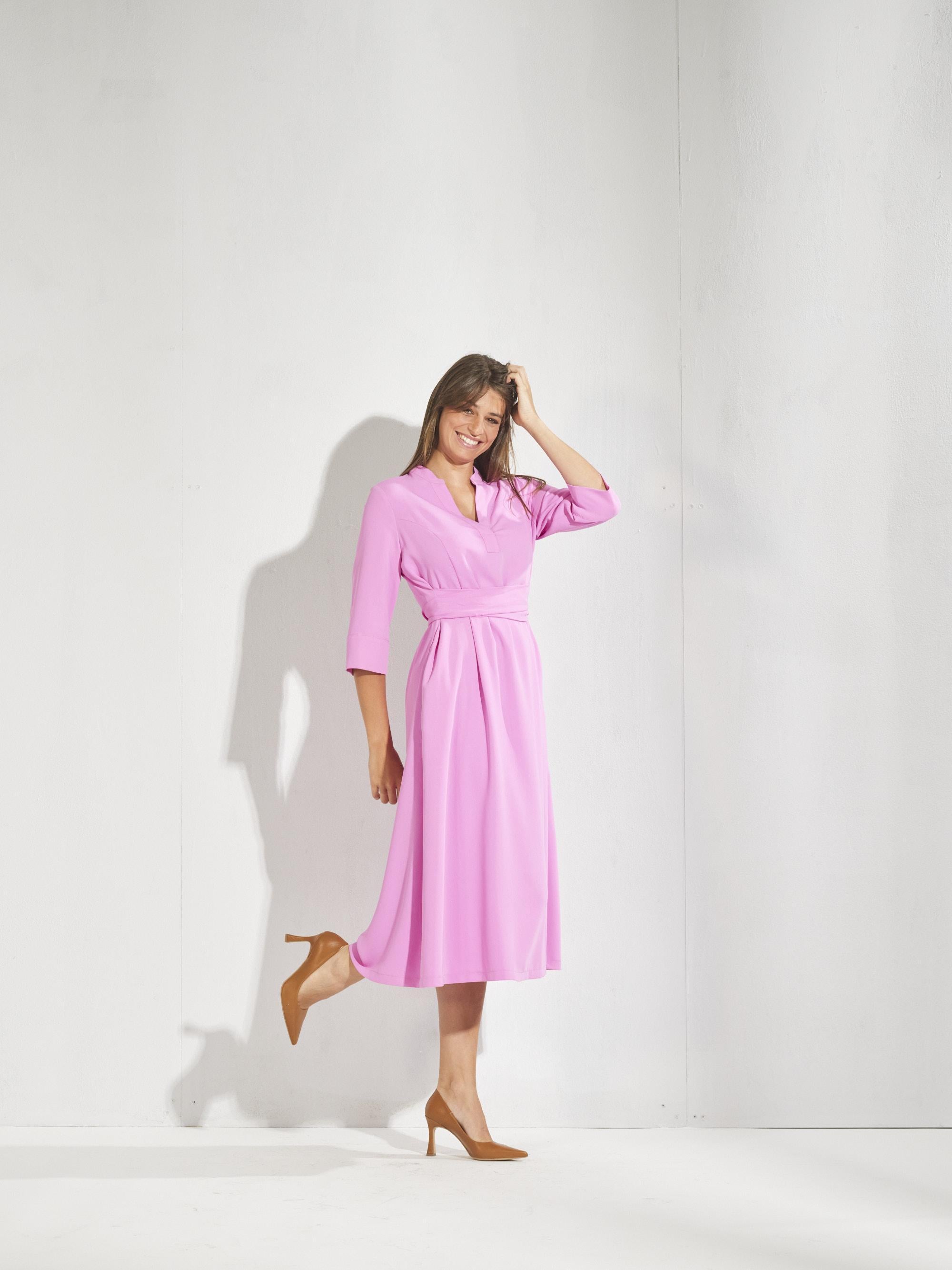 Lange jurk met knoopdetail - Roze