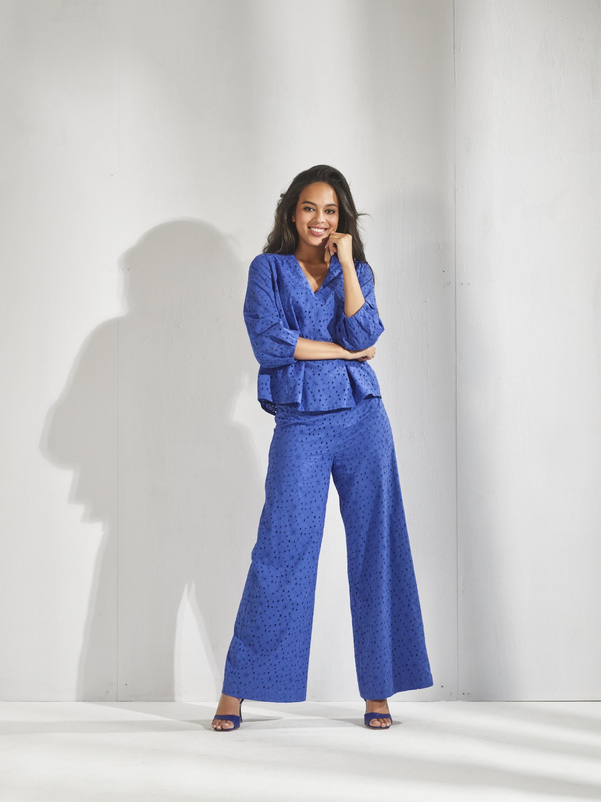 Blouse in broderie - Bic blauw