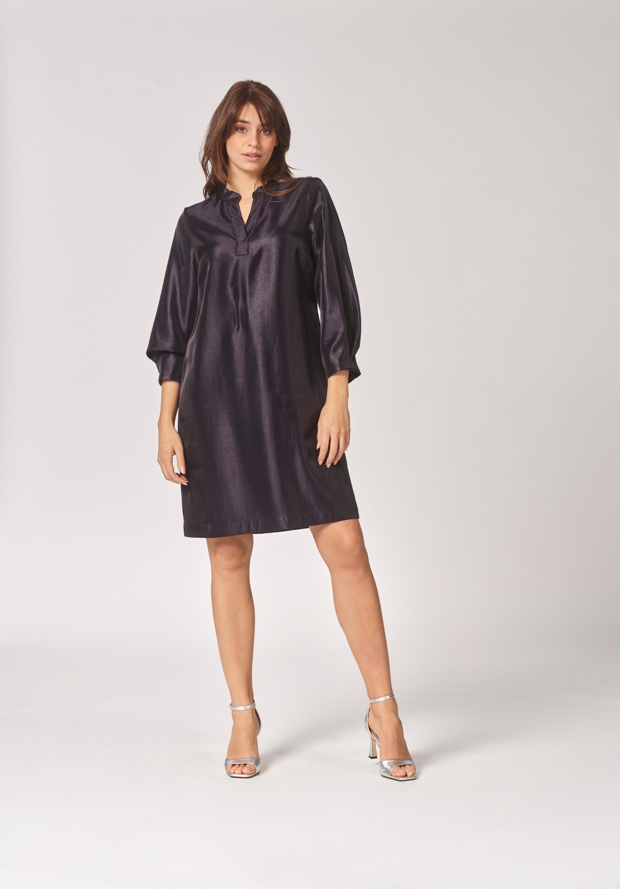 Satijnen jurk met v-hals - Navy