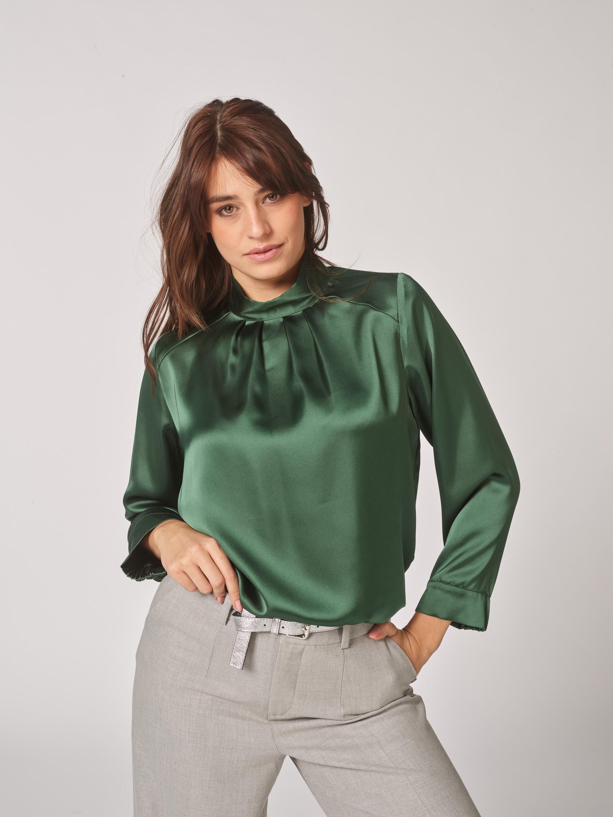 Satijnen blouse met opstaande kraag - Bottlegreen