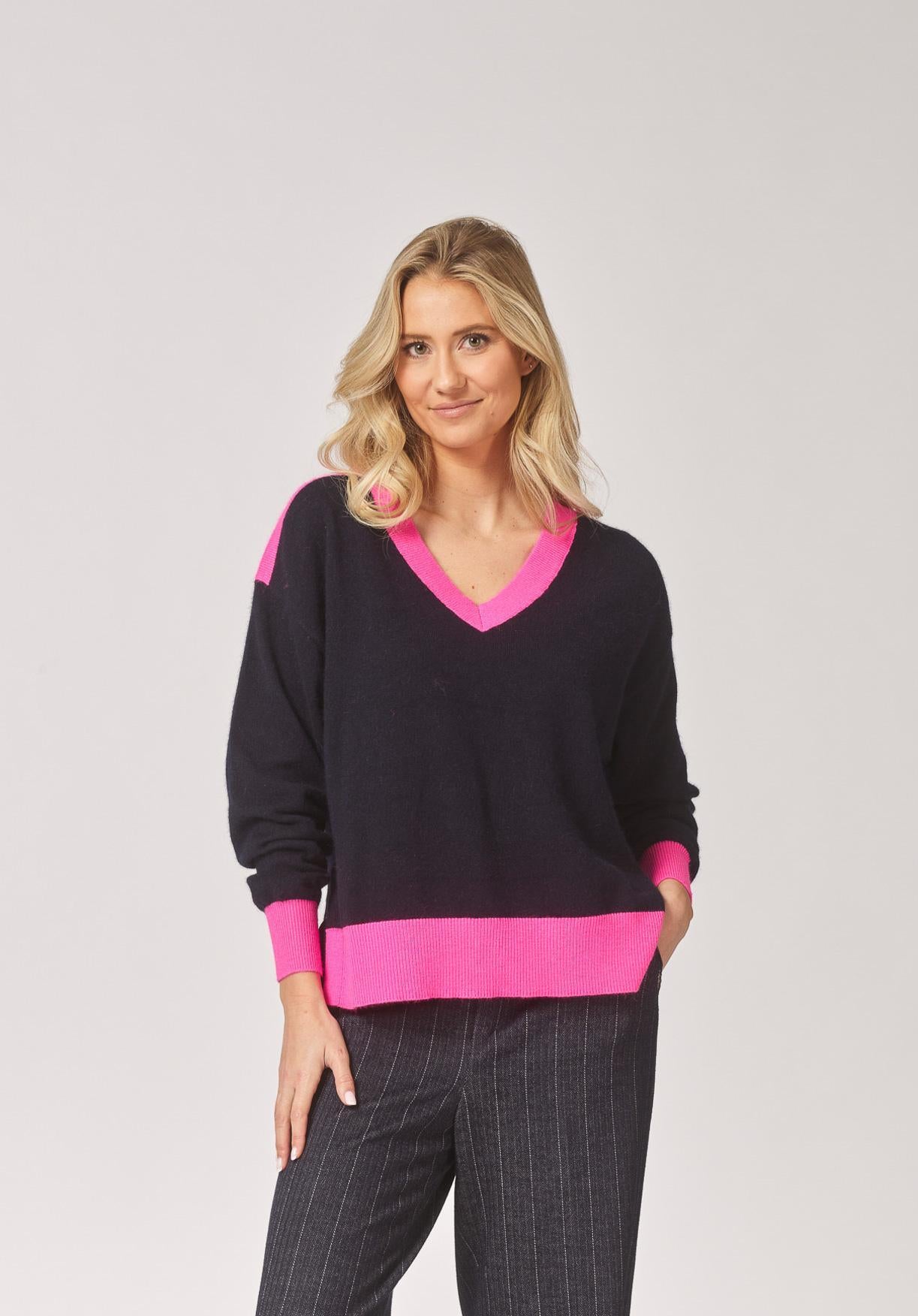v-hals pull met kleurdetail - Marine / Pink