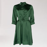 Satijnen jurk met taillelint - Bottlegreen