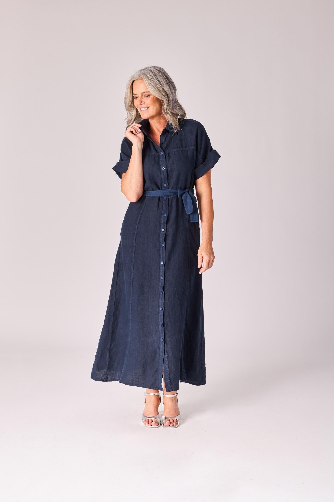 Lange linnen jurk met tailleriem - Navy