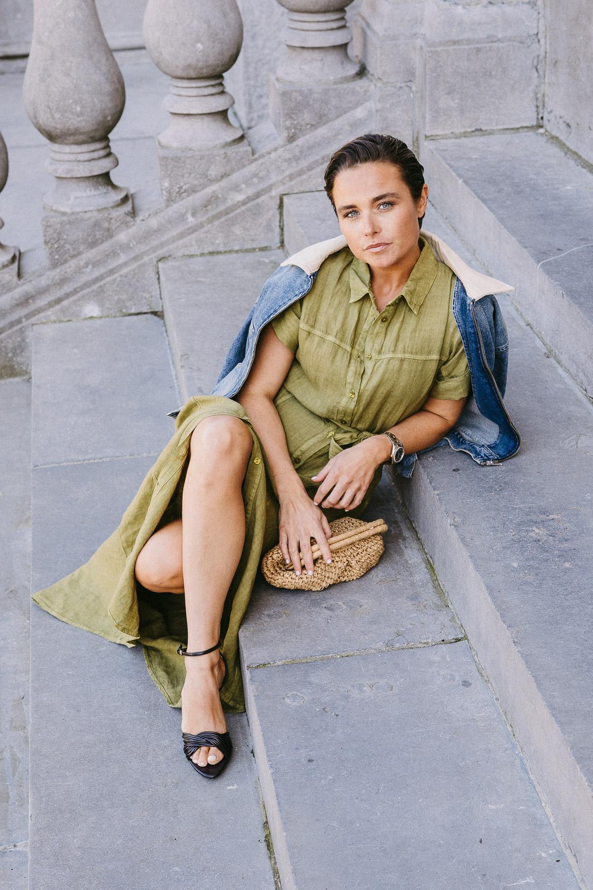 Lange linnen jurk met tailleriem - Olive