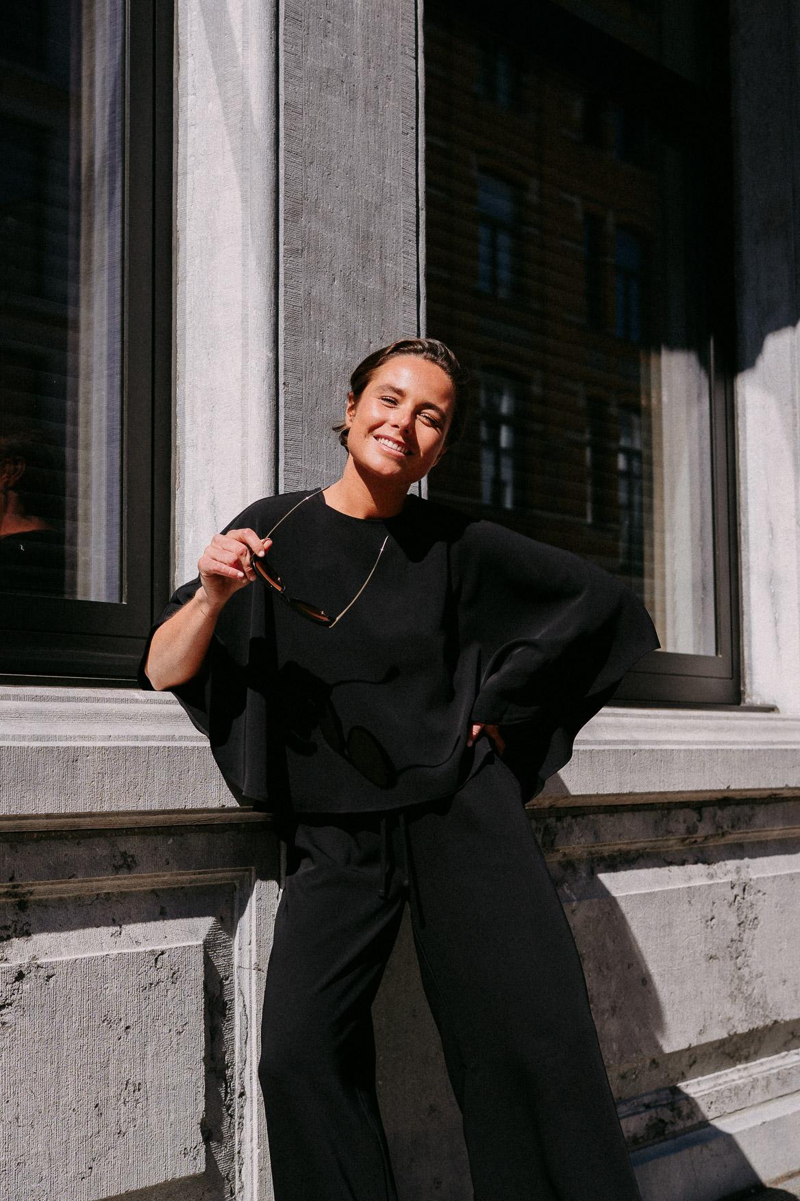 Top met afneembare cape - Black