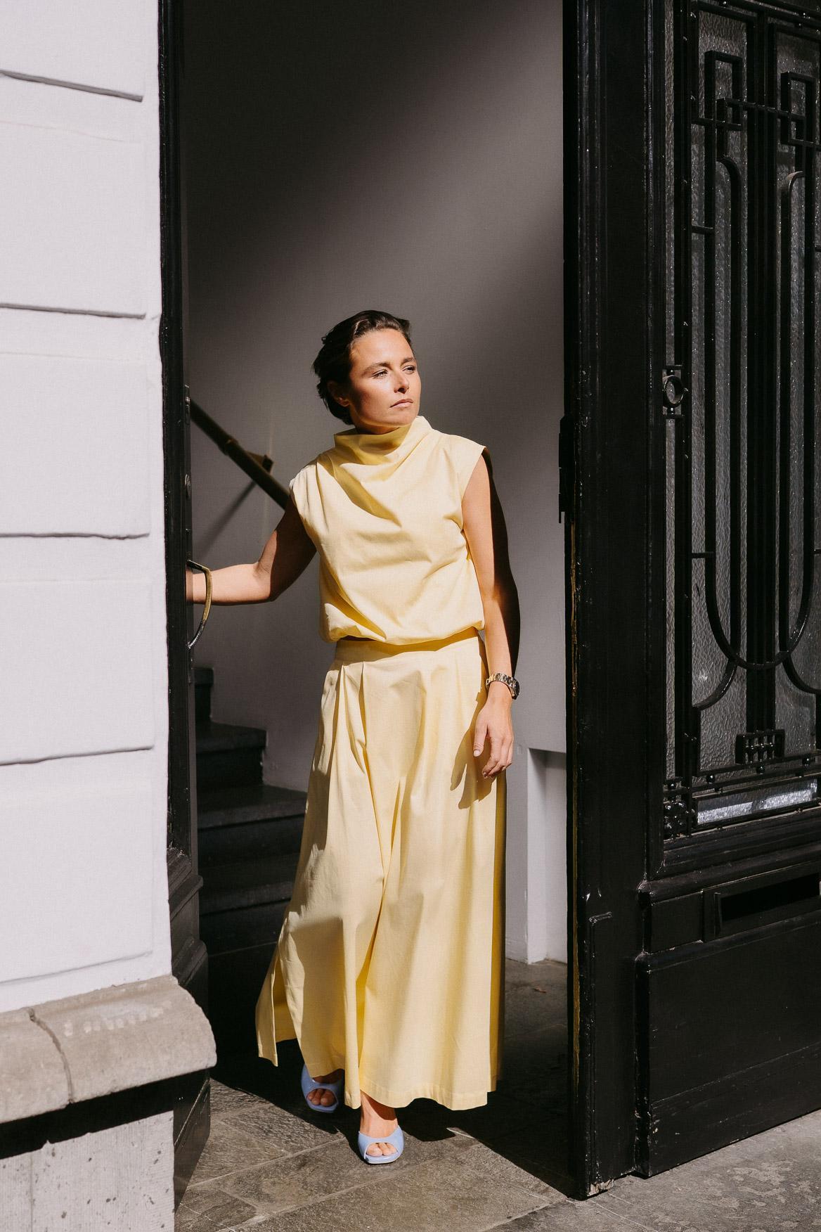 Lange rok met plooien - Butter yellow