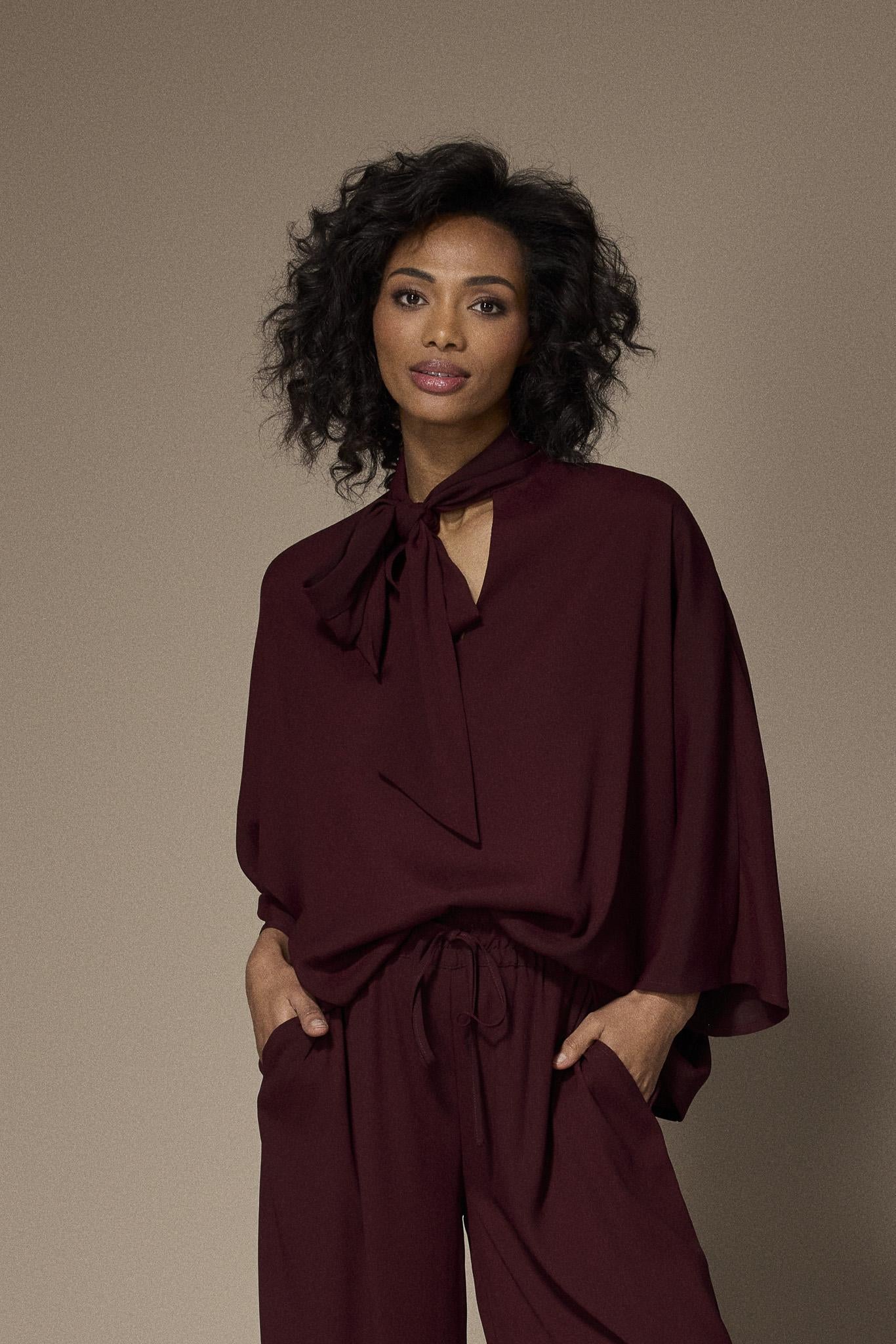 Gala satijnen blouse - Burgundy