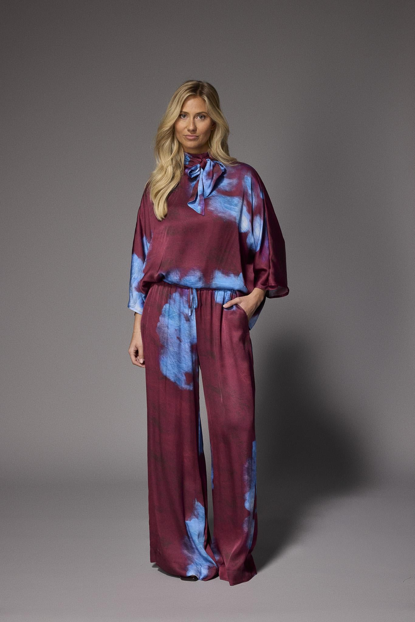 Gala flower satijnen blouse - Burgundy Flowers