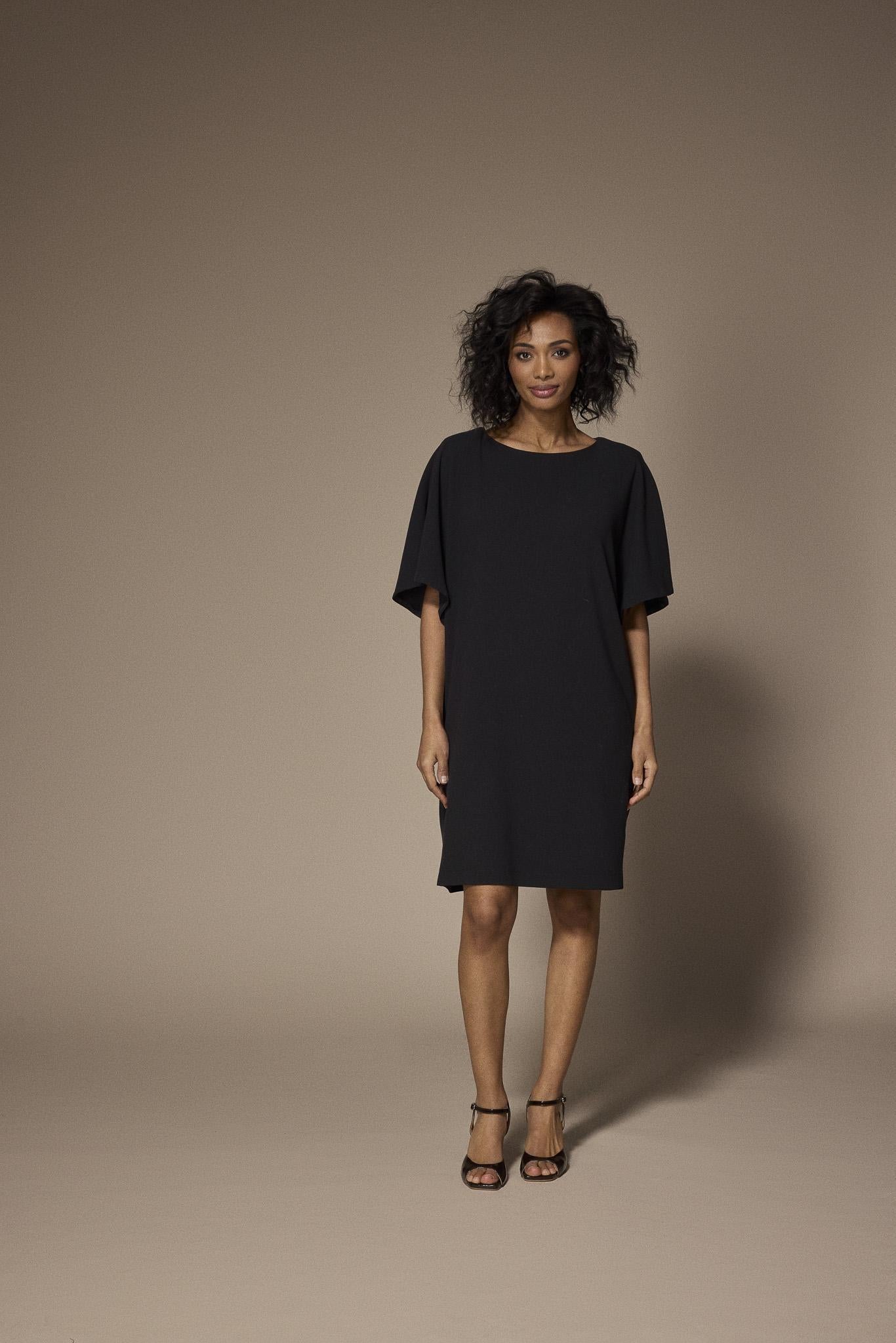 Noor mini jurk met capemouwen - Black