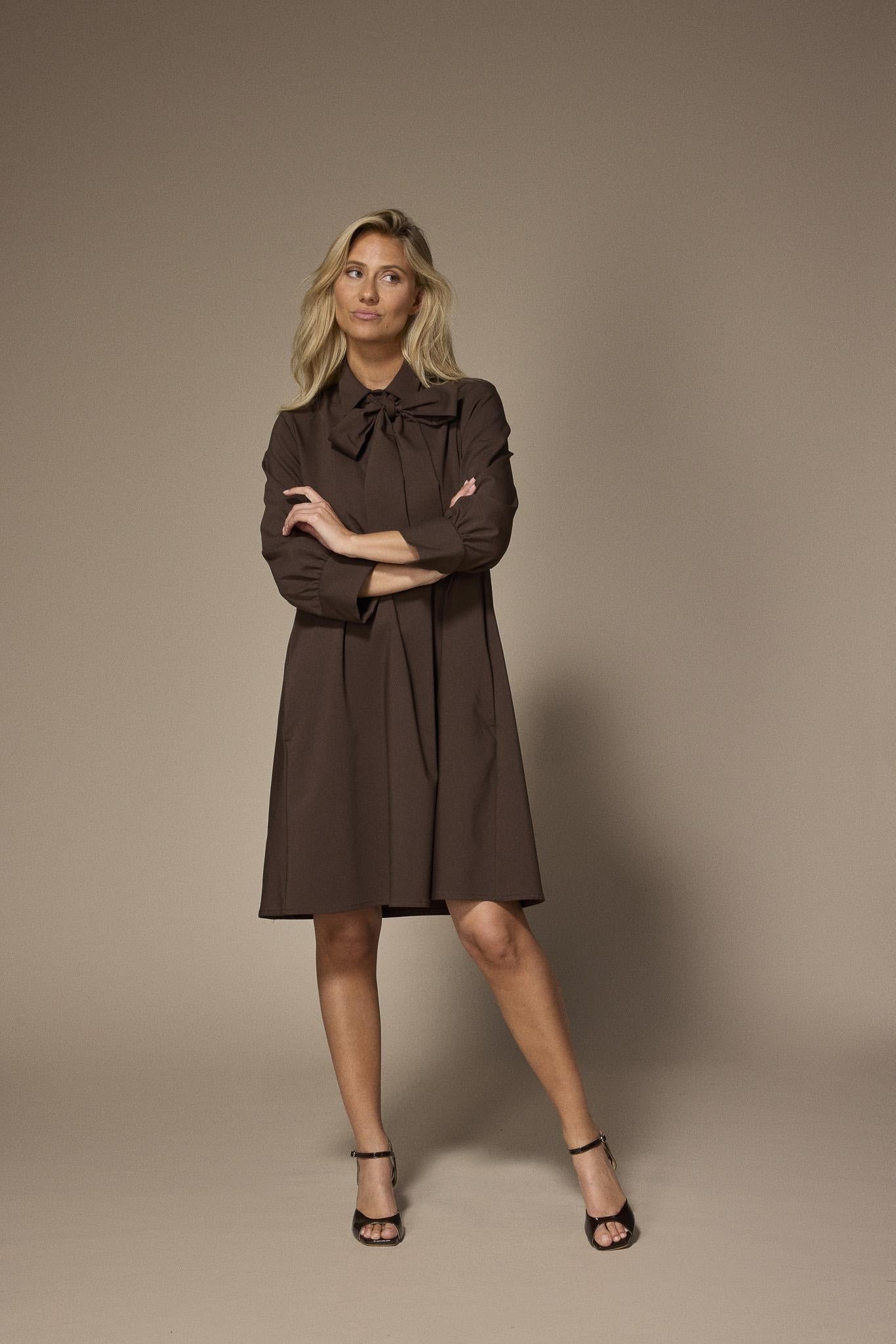 Sienna a-lijn jurk met afneembare strik - Brown