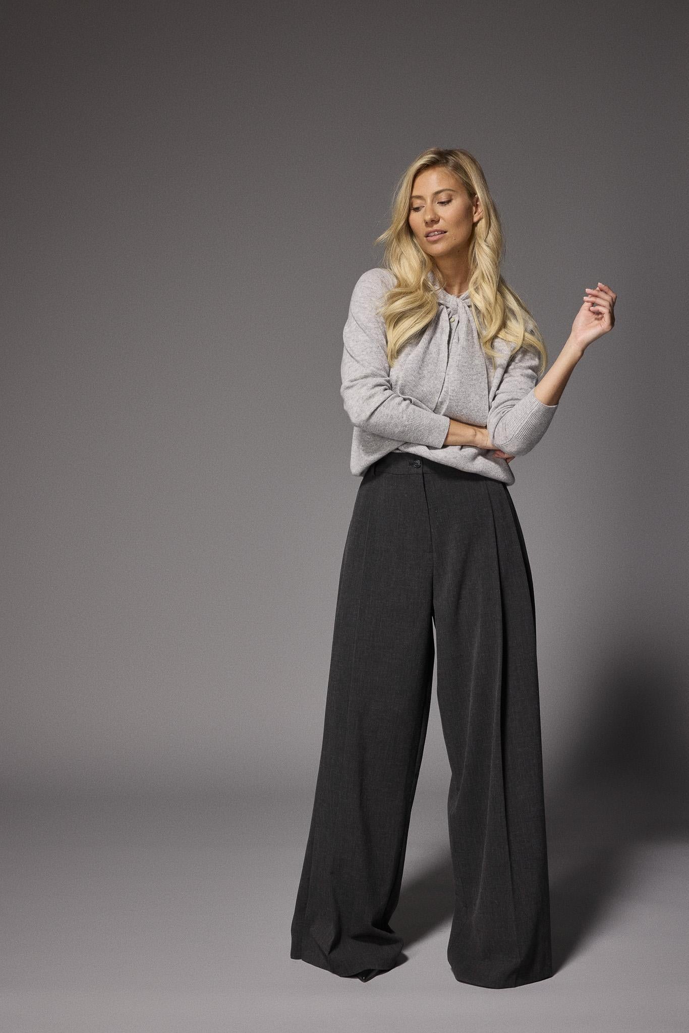 Emanu pull met sjaaltje - Grey