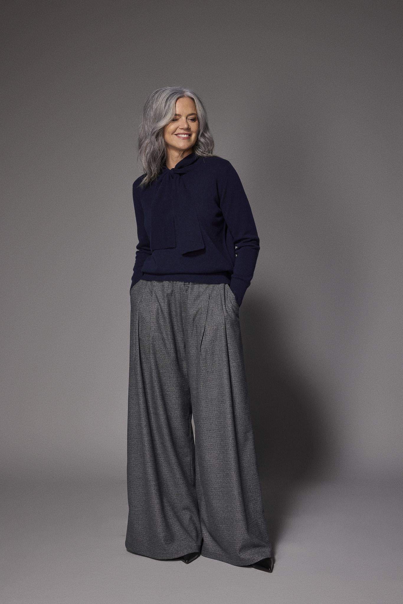 Emanu pull met sjaaltje - Navy