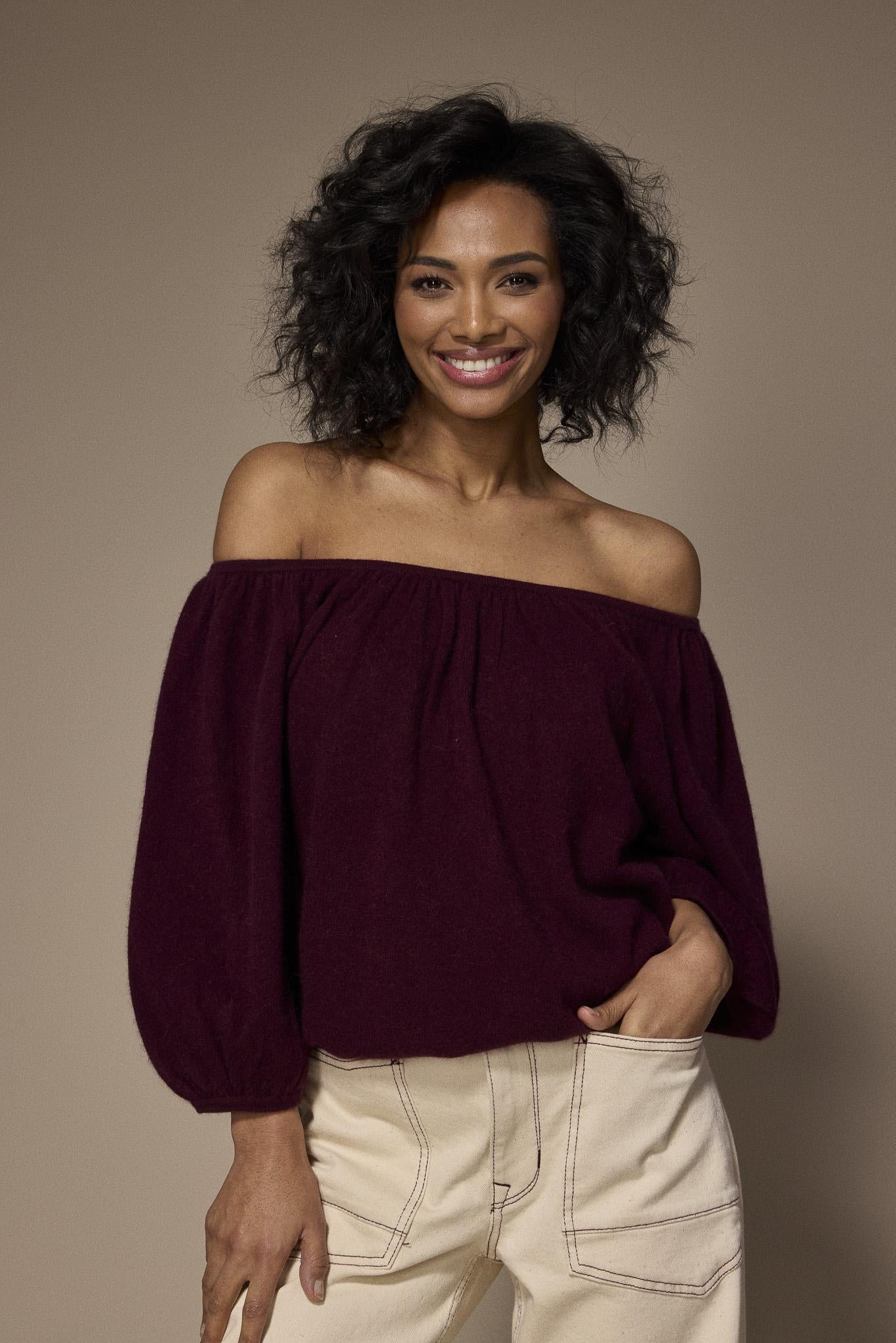 Pila off shoulder pull - Burgundy