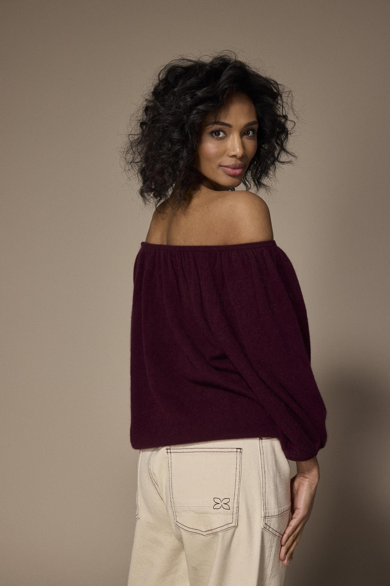 Pila off shoulder pull - Burgundy
