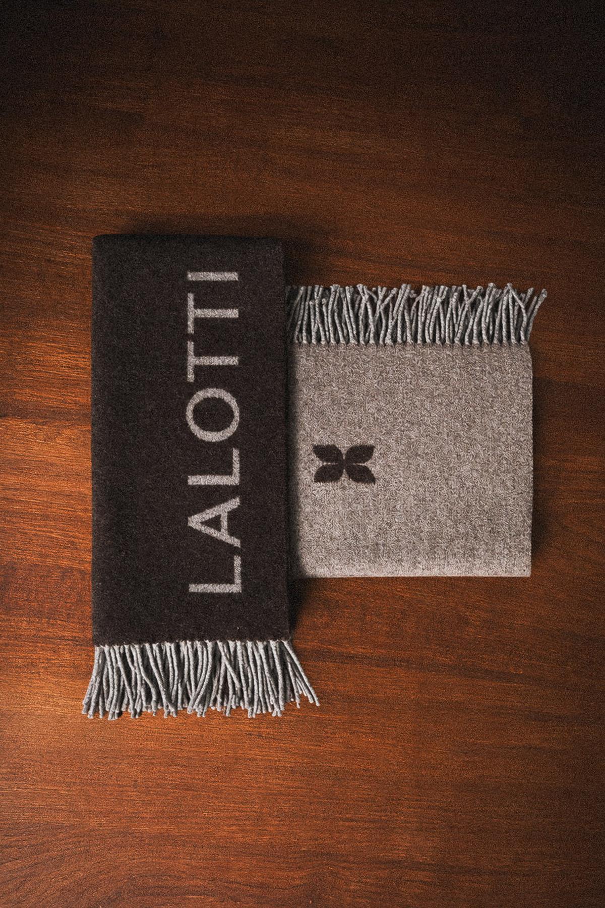 LL scarf - Brown