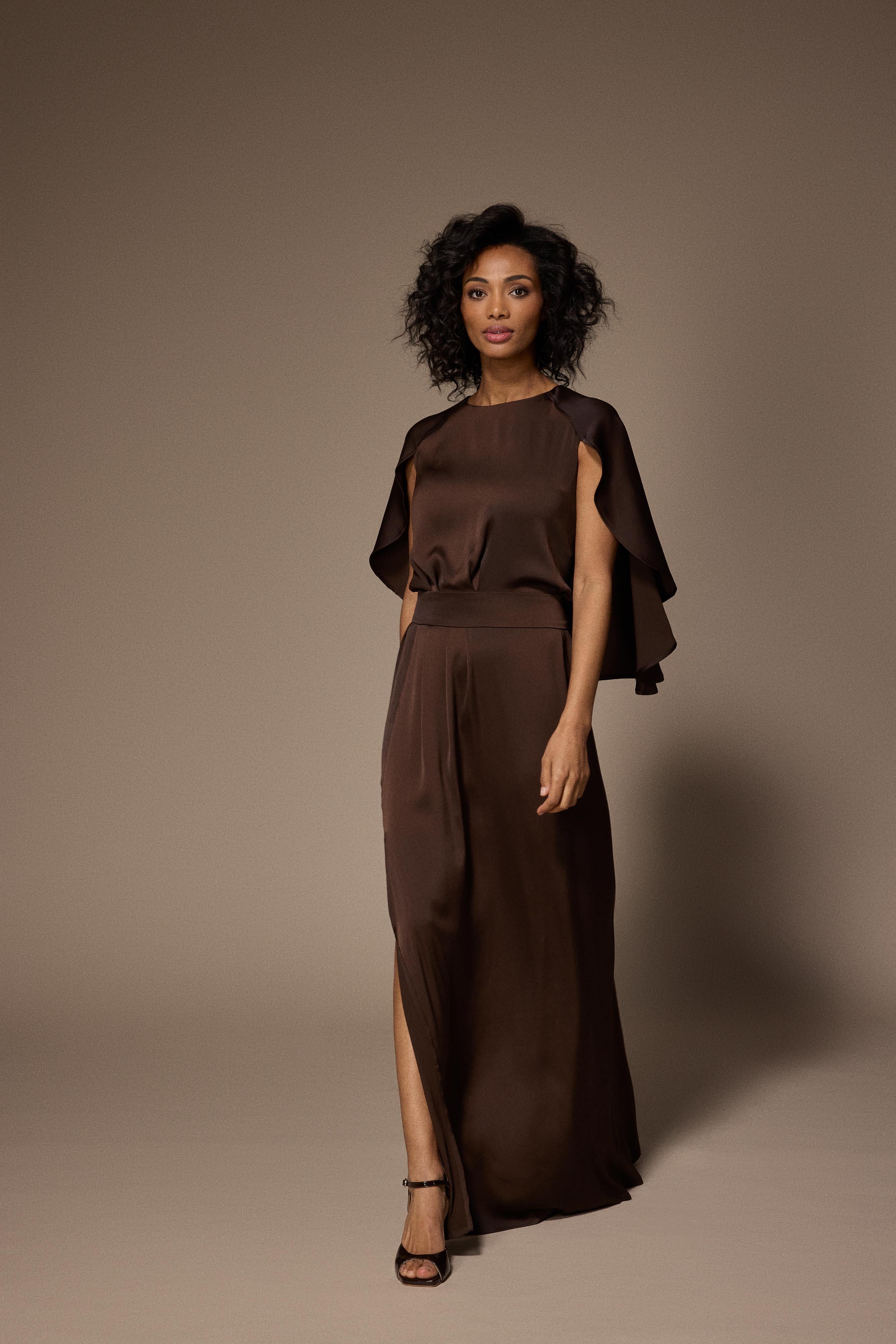 Felice avondjurk met cape - Brown