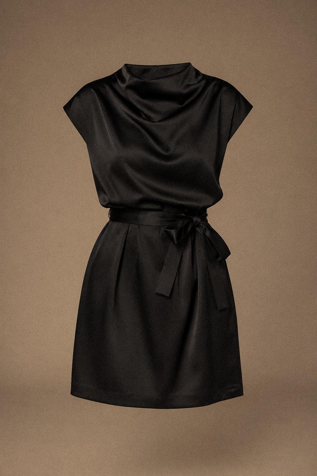 Livia cocktailjurk in satijn - Black
