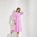 Lange jurk met knoopdetail - Roze