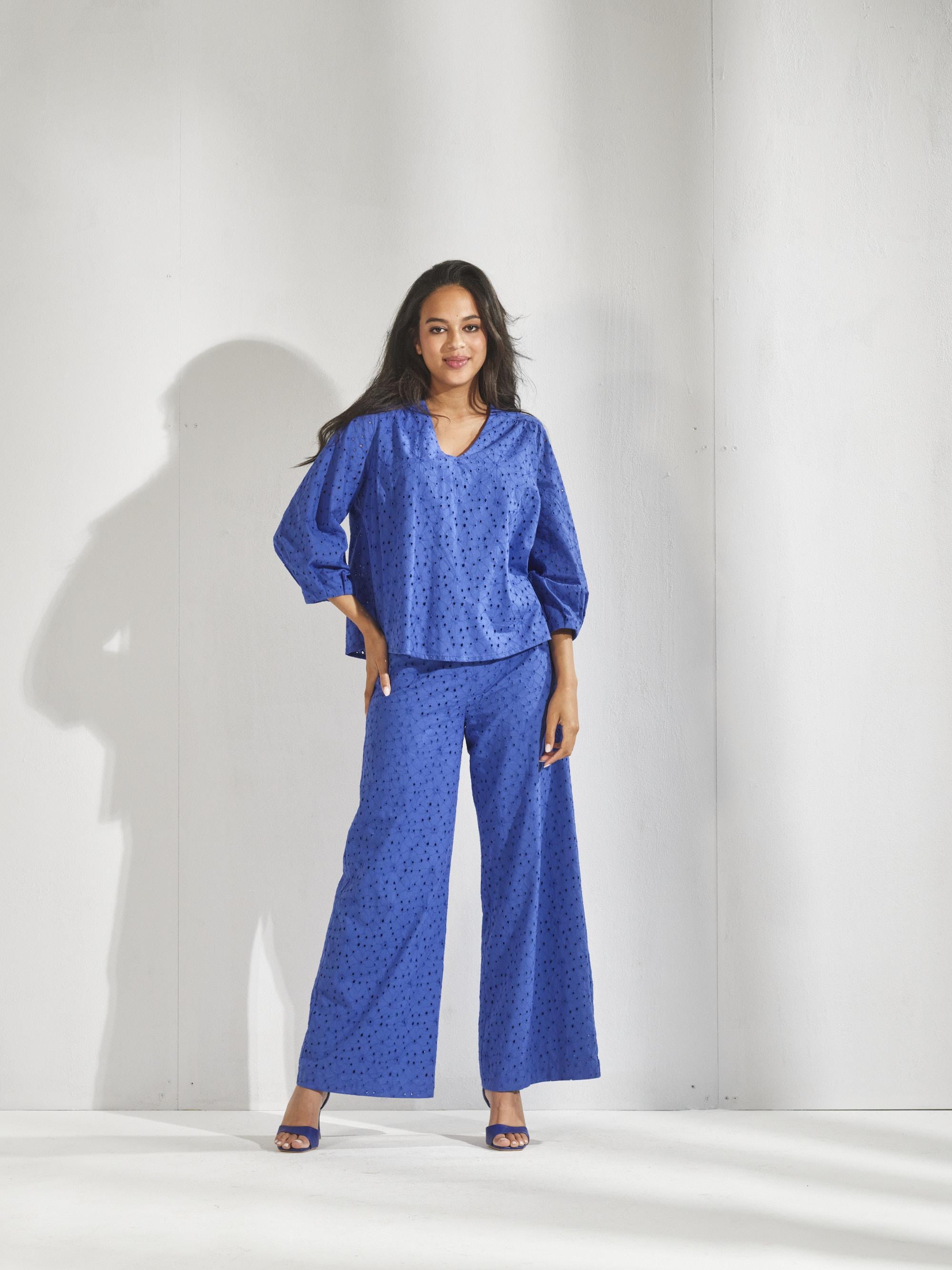 Blouse in broderie - Bic blauw