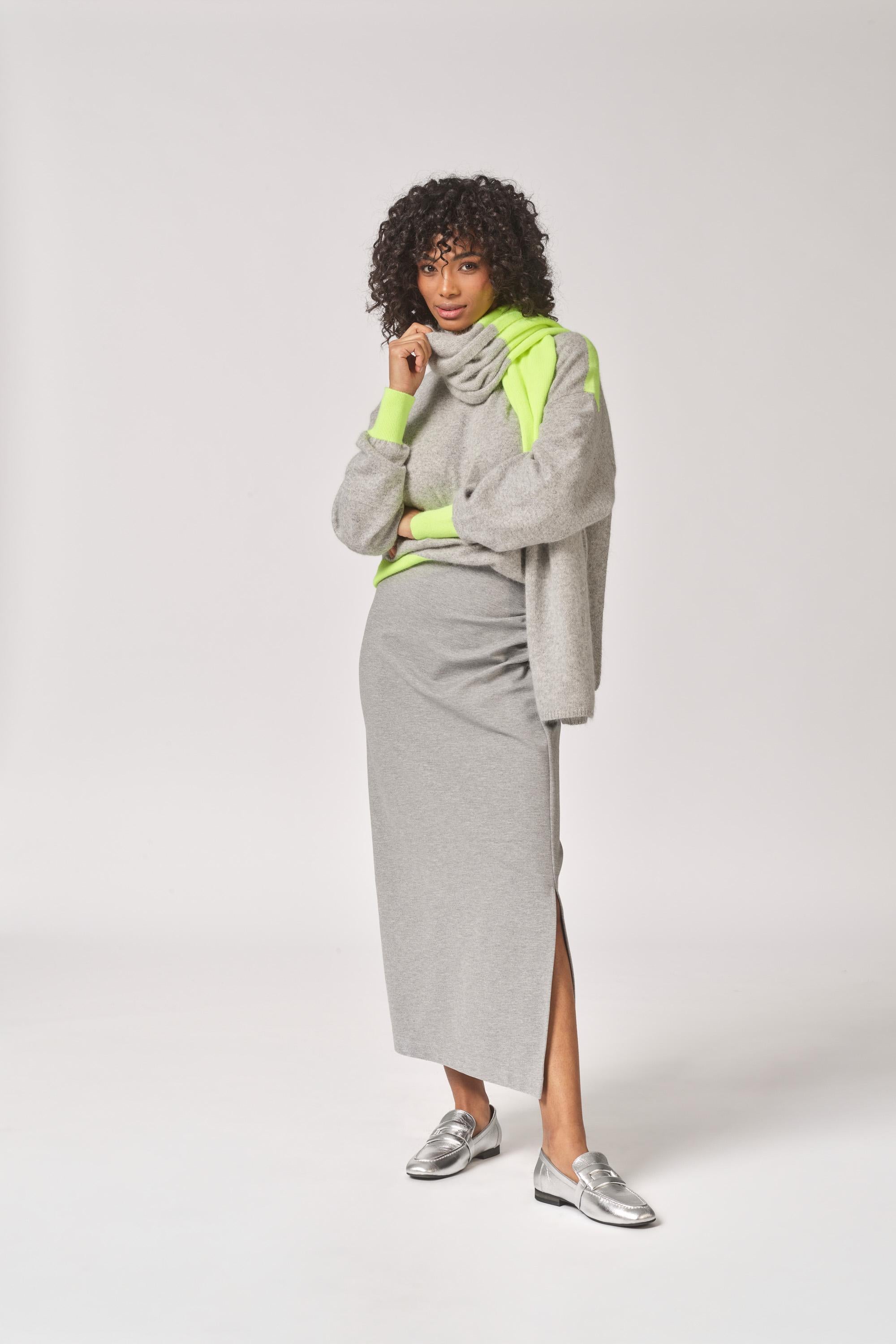 Aansluitende rok in stretchstof - Grey