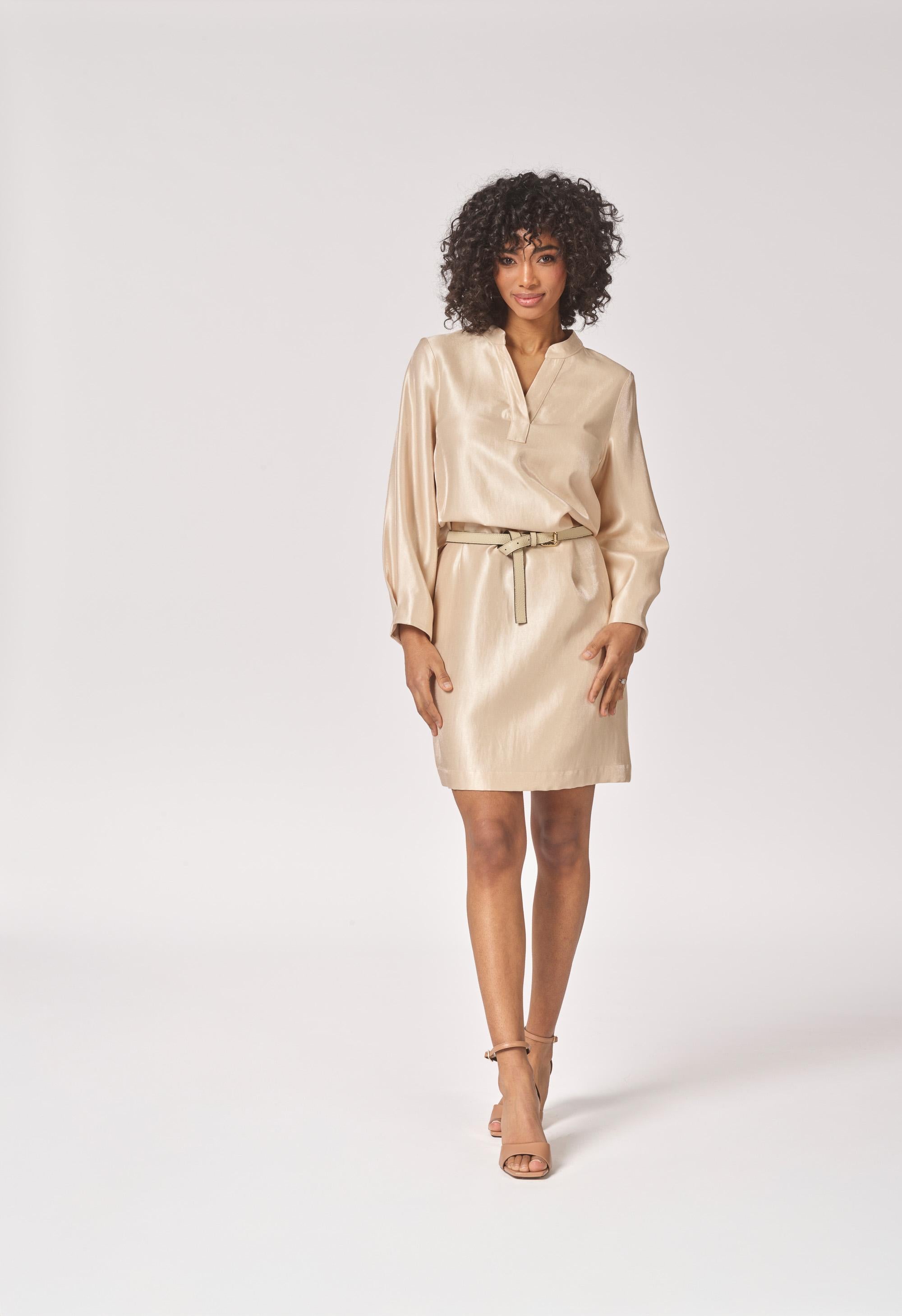 Satijnen jurk met v-hals - Gold