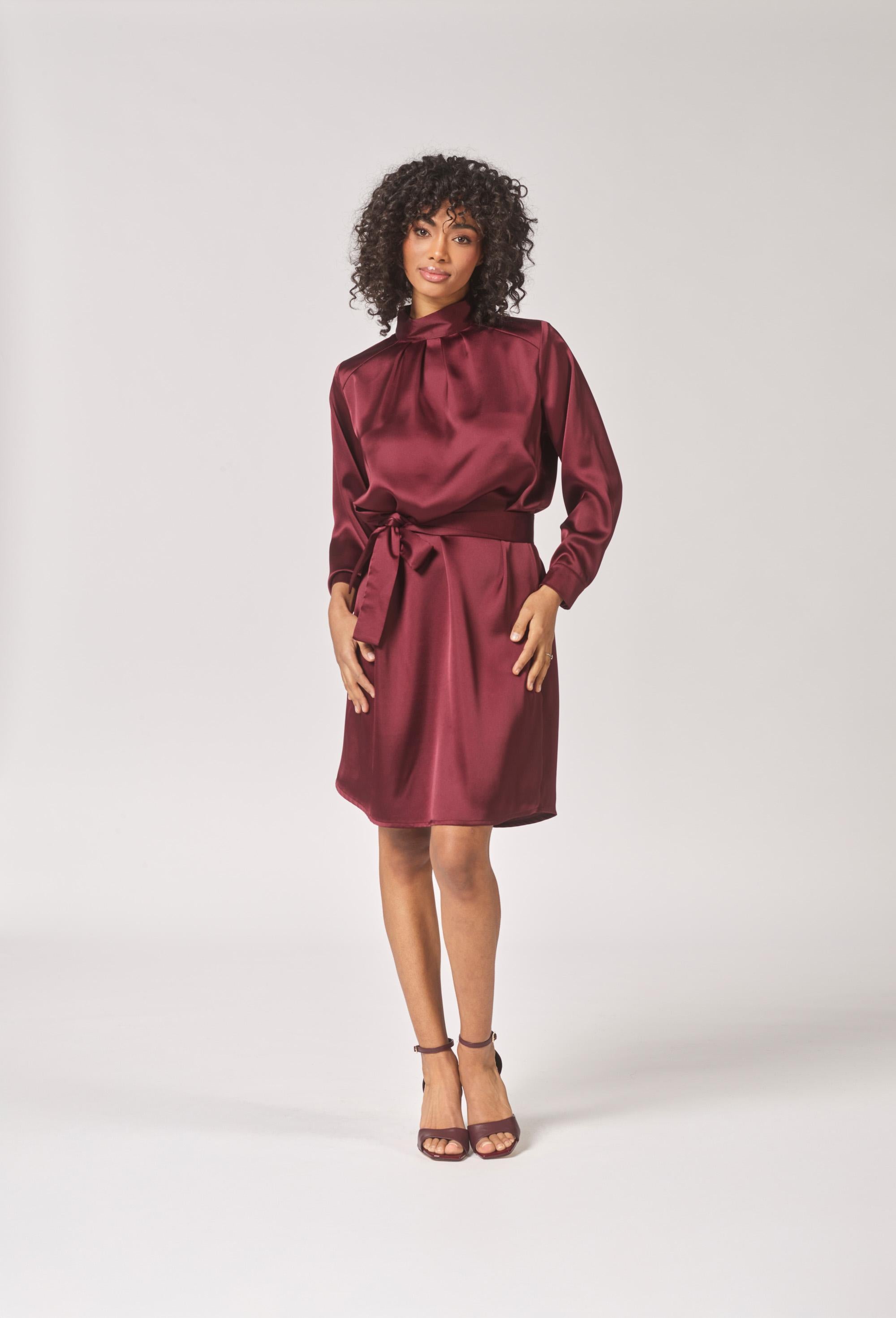 Korte jurk met opstaande kraag - Burgundy