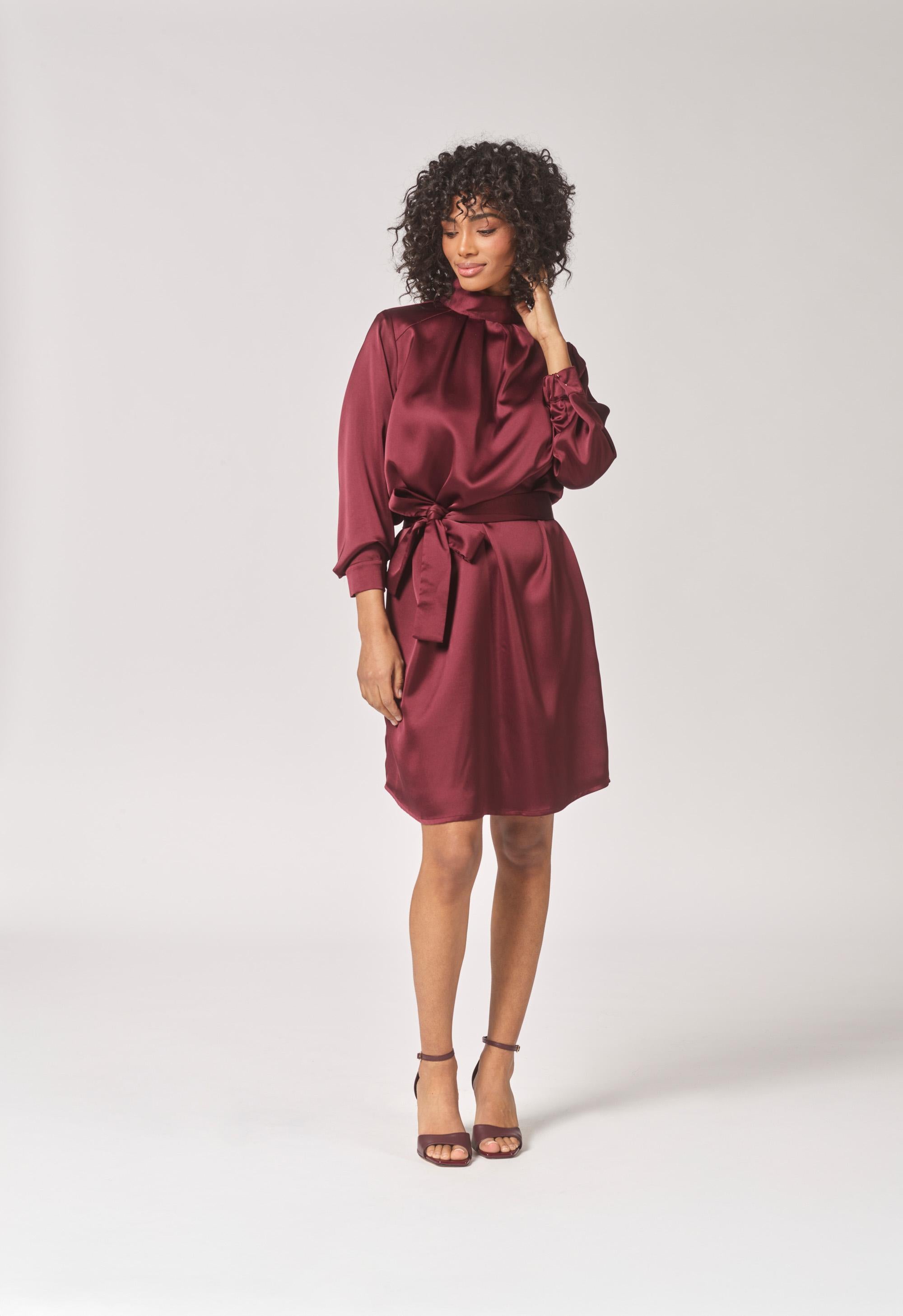 Korte jurk met opstaande kraag - Burgundy