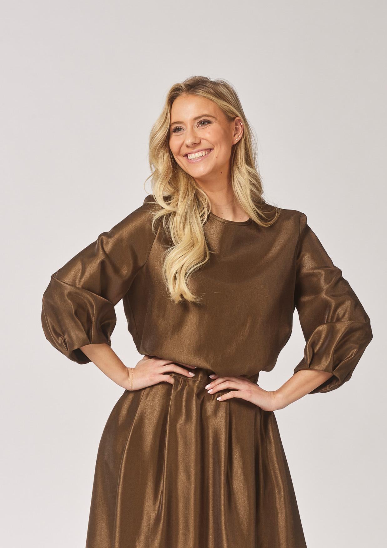 Blouse in satijn met mouw detail - Olive