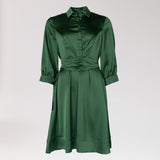 Satijnen jurk met taillelint - Bottlegreen