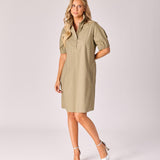 Korte jurk met smok - Pistache