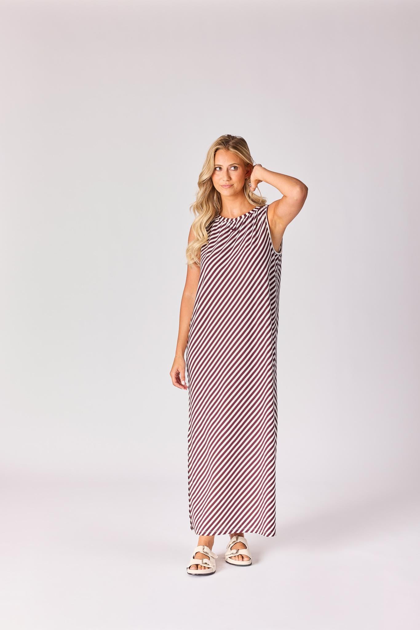 Lange jurk met streepjesmotief - Burgundy stripe