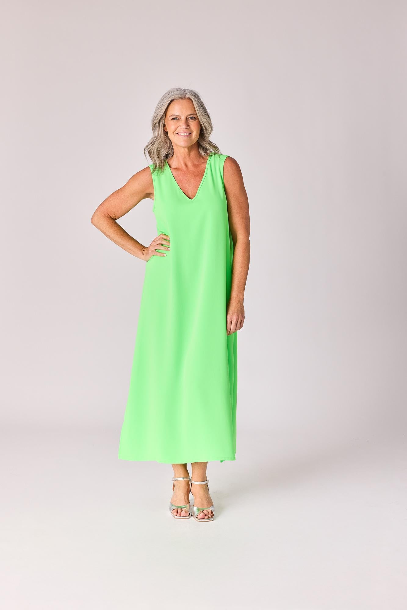 Mouwloze jurk met afneembare cape - Neon green