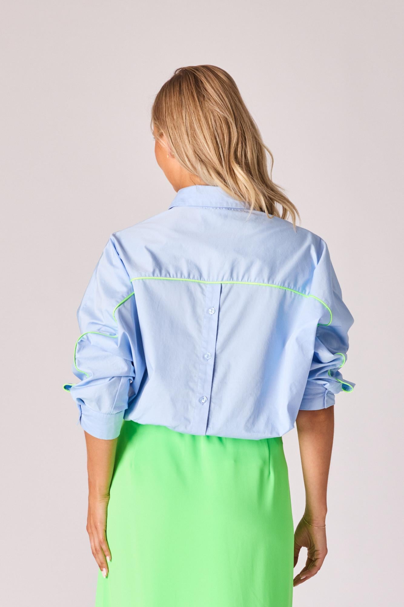 Blouse met fluo detail - Light blue / Fluo green