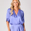 Blouse met v-hals in satijn - Blue lavender