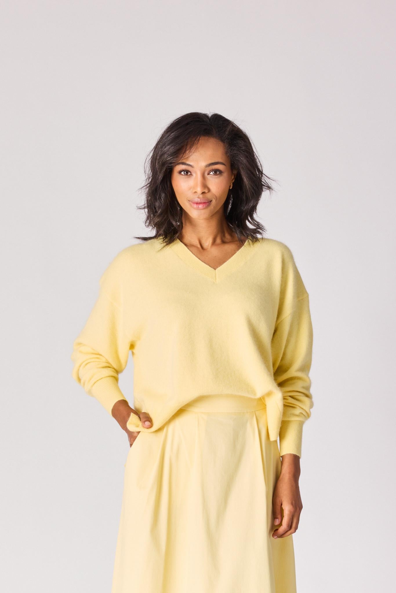 V-pull met lange mouwen - Soft Yellow