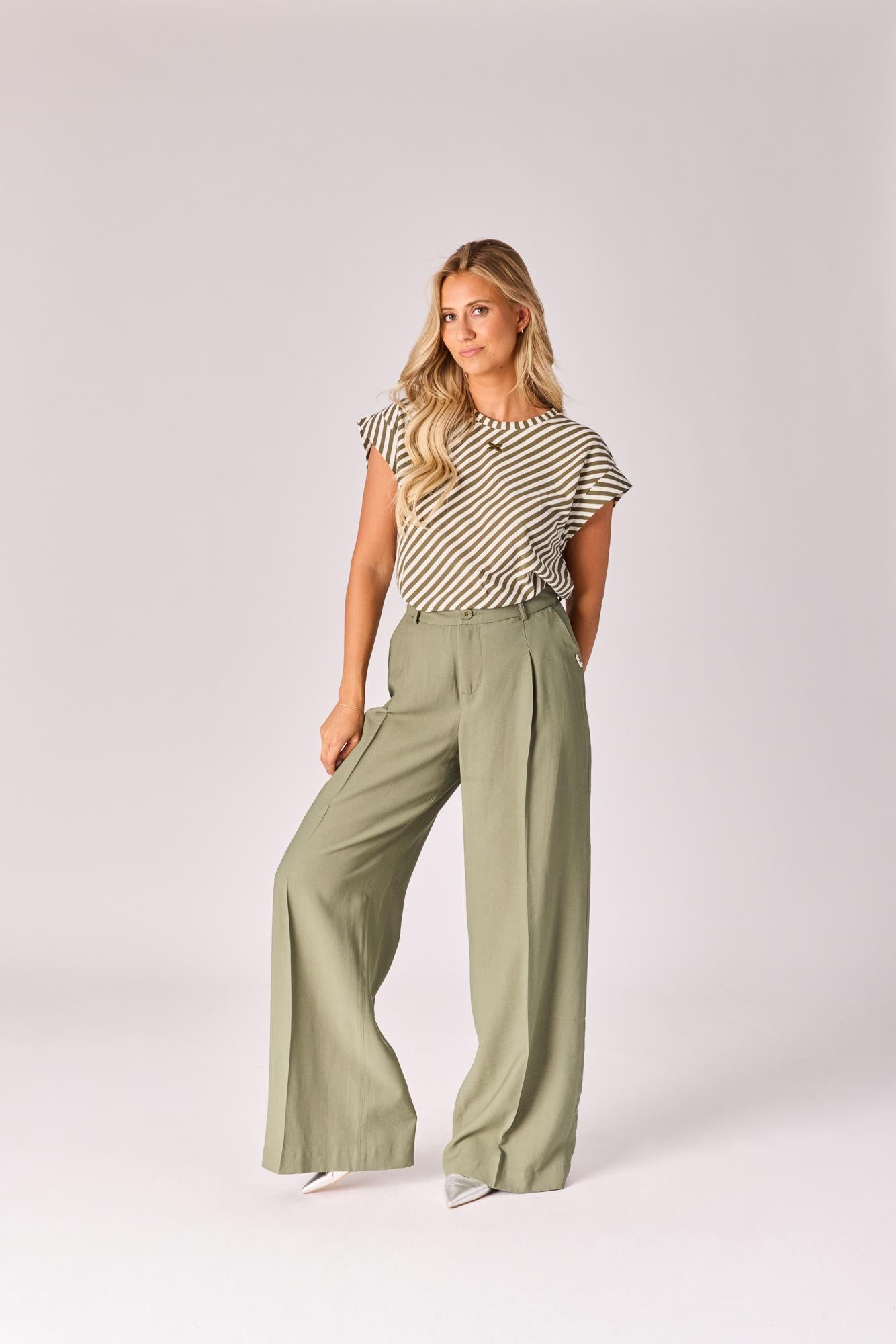 Wijde broek met bandplooi - Sage Green
